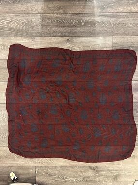 Alexander Mcqueen Skull Print Square silk Scarf - Burgundy